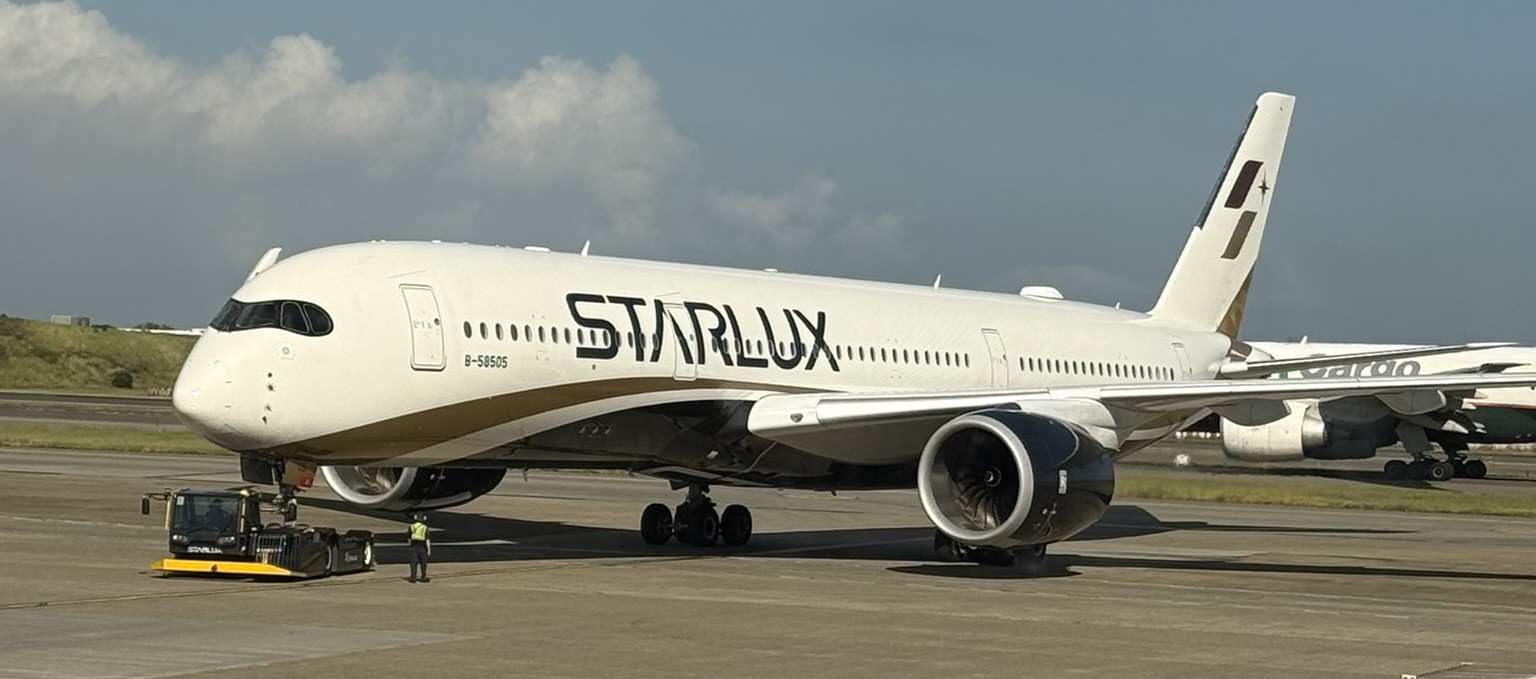 Flight Paths, Feelings, and the Quest for the Perfect Route to Japan, Part 1